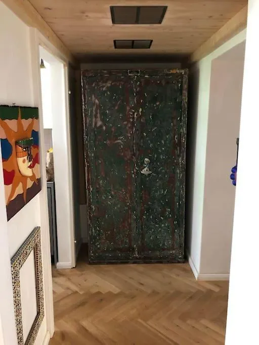 Berliner Altbaubauwohnung In Mitte Germany