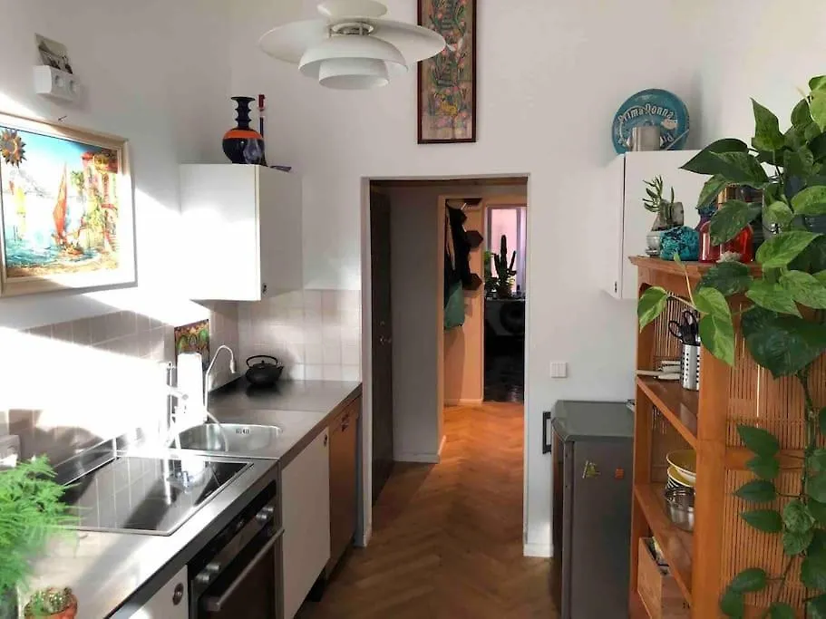 Berliner Altbaubauwohnung In Mitte Berlin