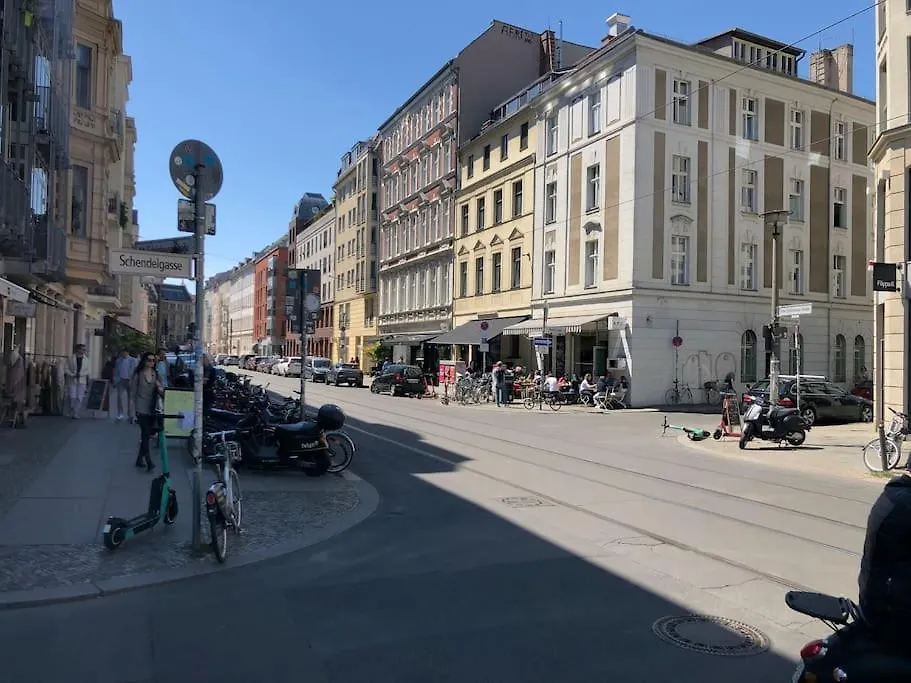 Berliner Altbaubauwohnung In Mitte Alemanha